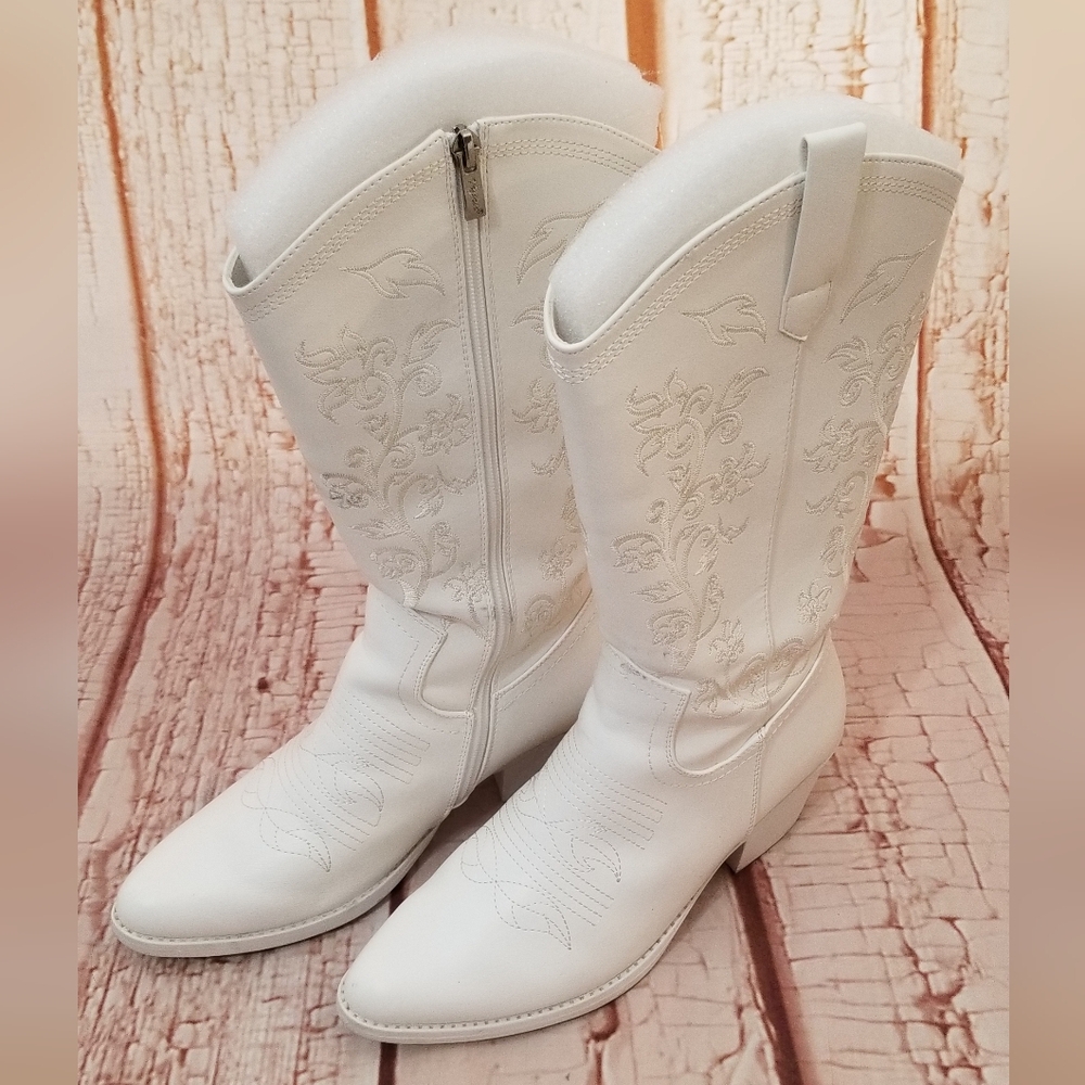 Cowboy Boots White Embroidered Stitching